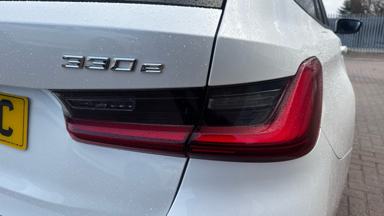 BMW 3 Series 330e M Sport 5dr Step Auto Estate